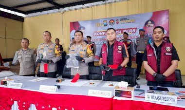 Kesal-Ditagih-Hutang,-Bunuh-Rekan-Bisnis-dan-Buang-Mayatnya-di-Arteri-Porong