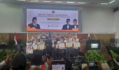 Dukung-Sukses-Penyelenggaraan-Haji-2026,-Polri-Terima-Penghargaan-dari-Kementerian-Haji-dan-Umrah-RI