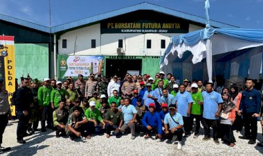 Dari-Kampar-ke-Pasar-Global,-Kapolri-Tinjau-Inovasi-Pupuk-Batu-Bara-Karya-Anak-Bangsa