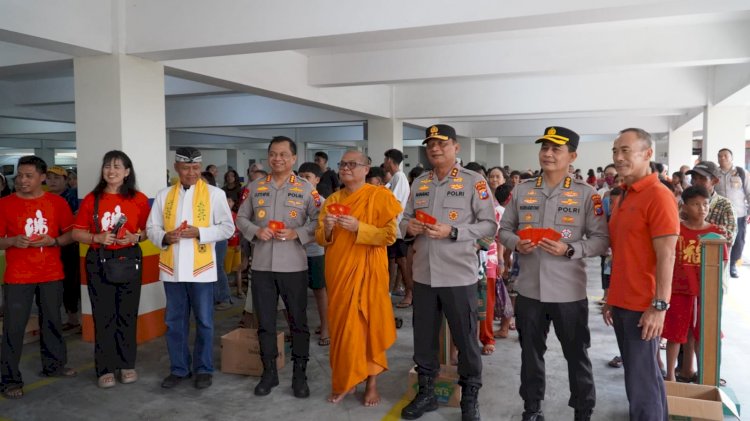 Jogo Jawa Timur  Kapolda Jatim Tinjau Perayaan Imlek di Vihara Buddayana Surabaya