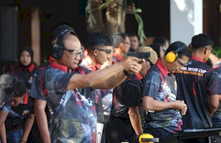 Buka Lomba Menembak Kapolda Jatim Cup 2026, Irjen Pol Nanang Avianto Tekankan Profesionalisme Penggunaan Senjata Api