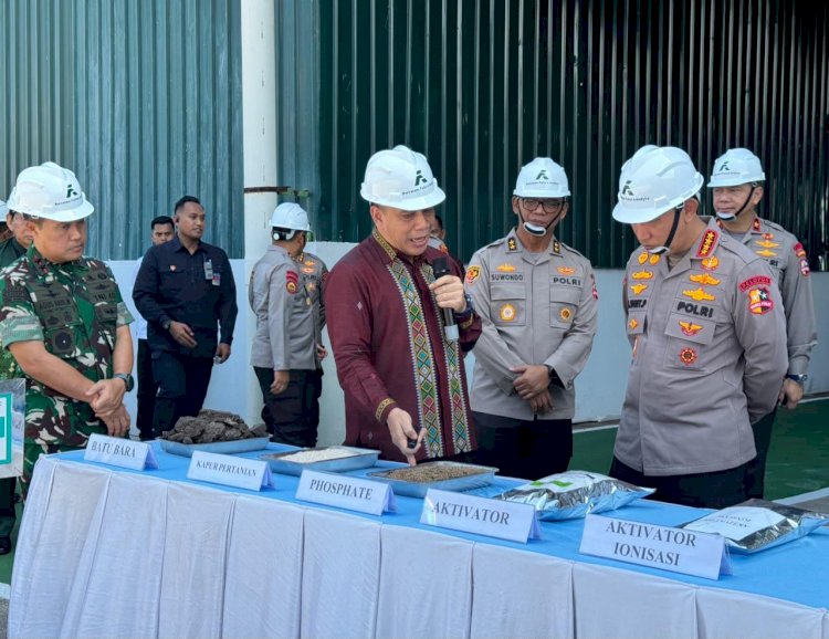 80 Ton Pupuk Batu Bara Disalurkan ke Petani Riau, Kapolri: Wujud Polri Hadir untuk Masyarakat